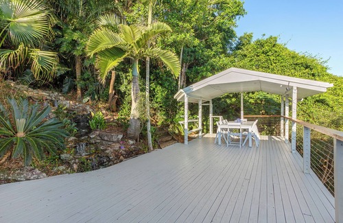 Yeppoon House | 'Capricorn Views Yeppoon' Pet friendly 4 bedroom house in the heart of town