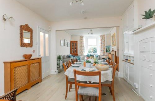Swanage House | Capstone