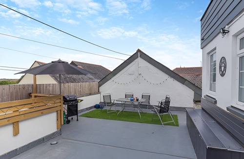 Saint Columb Major House | Captain Jacks Retreat. Nr Newquay, Padstow, Eden. Sleeps up to 8 People 4+ bed