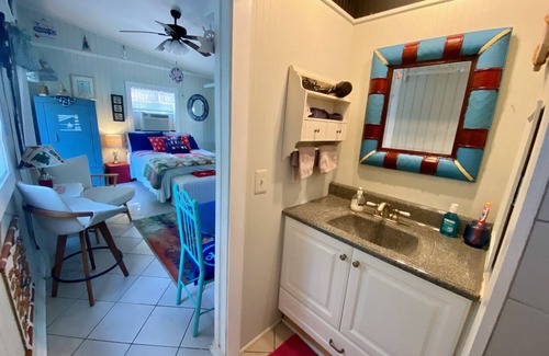 Cedar Key House | Captain'Quarters Perfect For Your Island Getaway!
