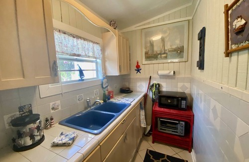 Cedar Key House | Captain'Quarters Perfect For Your Island Getaway!