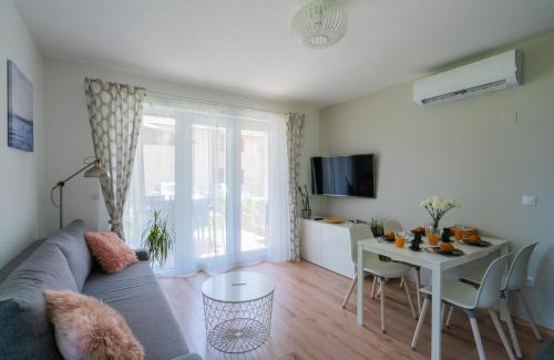 Balatonkenese Apartment | Captain’s Home Kenese Apartman