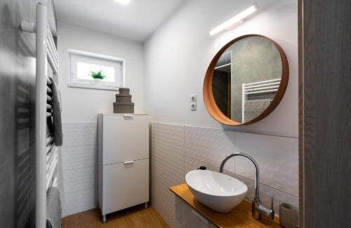 Balatonkenese Apartment | Captain’s Home Kenese Apartman