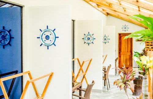 Tawala Hotel | Captain's Lodge and Bar