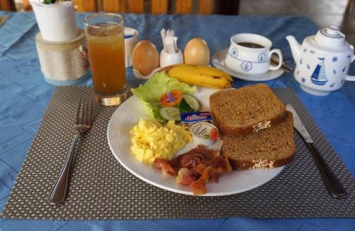 Tawala Hotel | Captain's Lodge and Bar