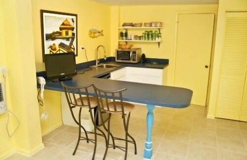 Captiva House | Captiva - Pool Home - Footsteps to Beach and Bay. 3rd property from beach.