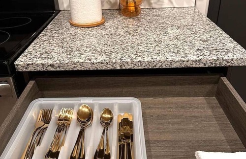 Athens Apartment | Captivating 2BR 2BA Near UGA | Walk to Stadium
