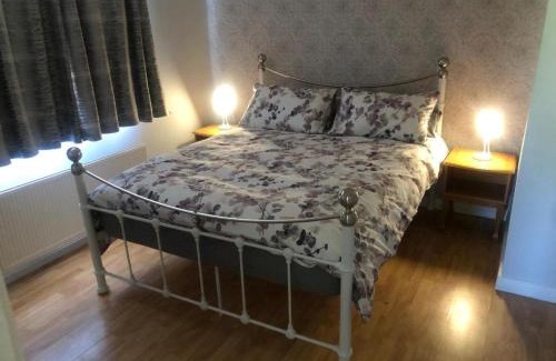 Magherafelt House | Captivating and Cosy Country House Sleeps 8