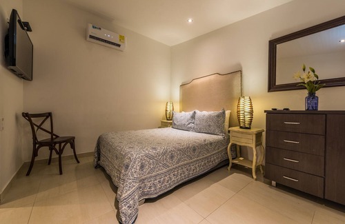Centro Hotel | CAR 10BR Stunning Colonial Mansion + Free Bonus
