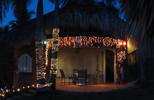 Puerto Bahia Villa | Caracoles House is a "treasure chest" of a house that directly overlooks the sea.