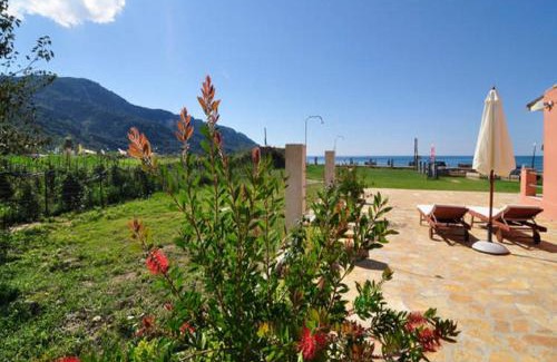Agios Georgios Pagon House | Caramela Beach House