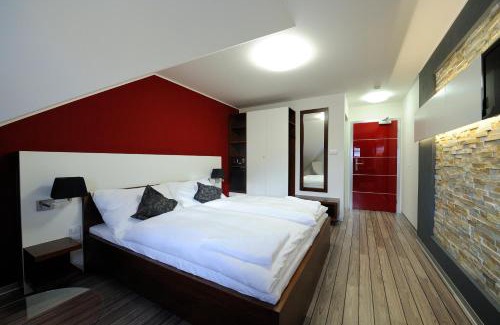 Louny Hotel | Caramell