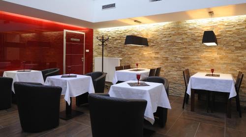 Louny Hotel | Caramell