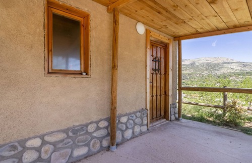 Alos de Balaguer RV Rental | Caravan 'Bungalow 1' with Mountain View, Wi-Fi and Air Conditioning