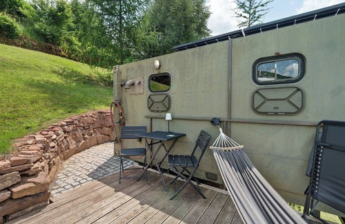 Bad Wildbad House | Caravan 'Poolhouse' with Mountain View, Private Pool and Wi-Fi