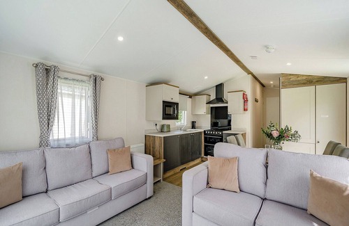 Longridge House | Caravan with one double and one twin.