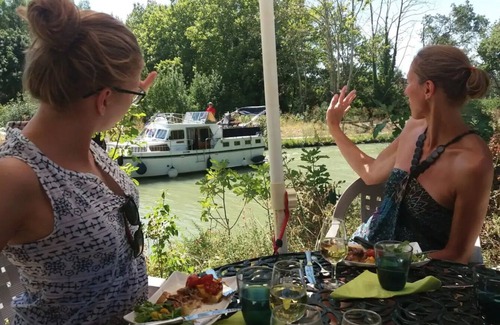 Trebes Cottage | Carcassonne and Canal de Midi Romantic Cottage