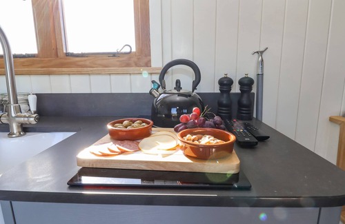 Gwaenysgor Near Prestatyn Cottage | Cariad Bach