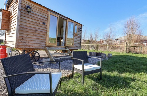 Gwaenysgor Near Prestatyn Cottage | Cariad Bach