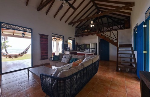 Palenque Cottage | Caribbean getaway: beach cottage just on the sand