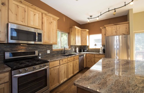 Harrison Cabin | Carlin Bay Retreat on Lake Coeur d'Alene - Eagle Watch this Winter!