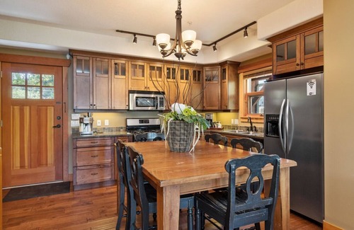 Blind Bay House | Carmel Beach Private Lodges - Unit #23. Third row, 3 bedroom lodge.