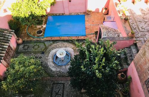 Beiro House | Carmen De La Candelaria