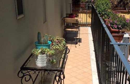 Materdei Apartment | Carmy's door - Apartment in Naples center