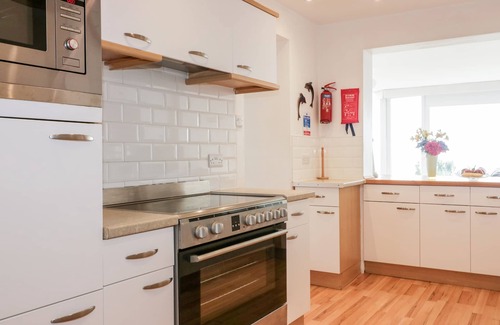 Penzance Cottage | CARN EVE, pet friendly, luxury holiday cottage in Sennen Cove