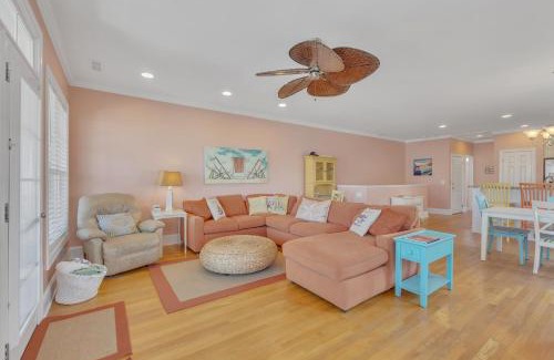 North Carolina Coast House | Carolina Hugs by Carolina Beach Realty