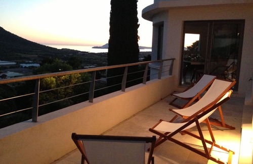 Carqueiranne Villa | Carqueiranne - 180-degree sea view - Splendid air-conditioned villa 5 bd/9 pers