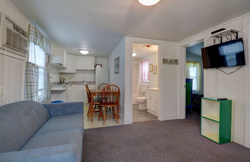 Wells Hotel | Carriage House Motel Cottages & Suites
