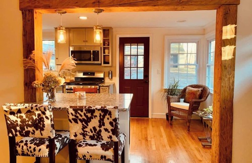Firthcliffe Cottage | Carriage House: Romantic Hideaway near West Point
