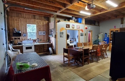 Crawfordsville House | Carsner tree farm (CTF) barn loft stay