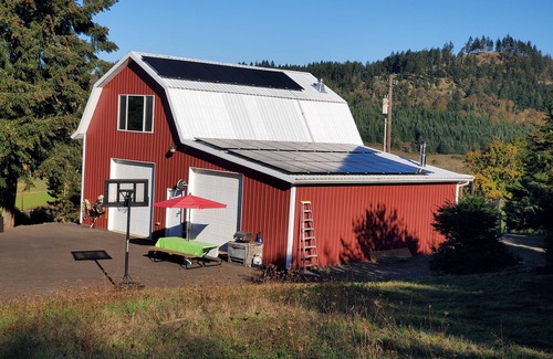 Crawfordsville House | Carsner tree farm (CTF) barn loft stay