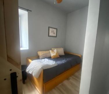 San Bartolome de Pinares Apartment | Casa Ángel