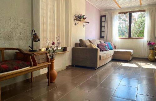 Campo Alegre House | Casa 03 Quartos na Serra Catarinense - Fogão à Lenha - Wi-Fi - Estacionamento - Cozinha completa - à 2 KM da Rampa do Bugio - Campo Alegre - SC