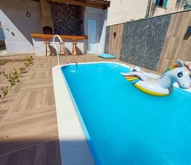 Rio das Ostras House | Casa 2 suítes e piscina em Rio das Ostras há poucos passos do Mar!
