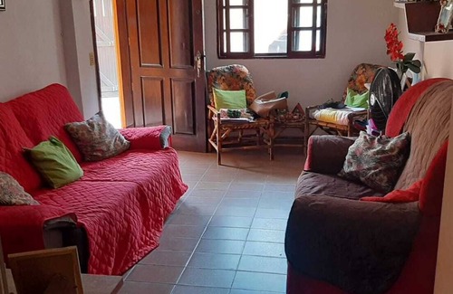 Topolandia House | Casa Aconchegante em São Sebastião, Próxima ao Centro, Praias e Comércios