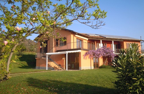 San Secondo di Pinerolo Villa | Casa Aiva, in the vineyards on the hills, Pinerolo