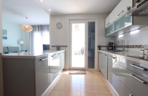 Conil de la Frontera City Center House | Casa Alba-Comfortable townhouse with fantastic views from the roof terrace and communal pool