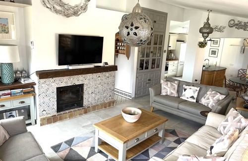 Turre Villa | Casa Alta Villa, 3 bed, private pool, mountain views, gardens, wifi.