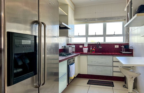 Jardim Acapulco House | Casa Alto Luxo - Lazer Completo - Piscina Climatizada, Sauna, Campo de Futebol