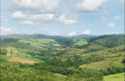 Pocinhos do Rio Verde House | Casa alto padrão 4 Suítes na montanha com vista espetacular
