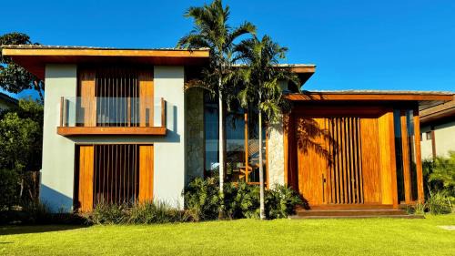 Praia do Forte House | Casa Alto Padrão 5 Suítes Piscina e Hidro Aquecida