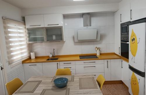 Marin Apartment | Casa Alvariño