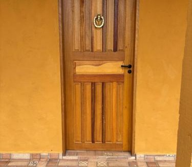 Lagoinha House | Casa Amarela