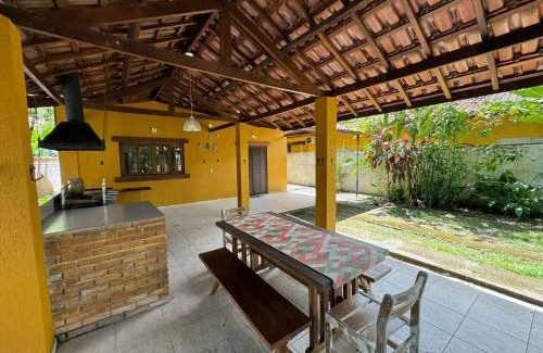 Boicucanga Beach House | Casa Amarela