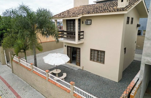 Itacolomi Apartment | Casa ampla a 500 metros da praia ZT7028