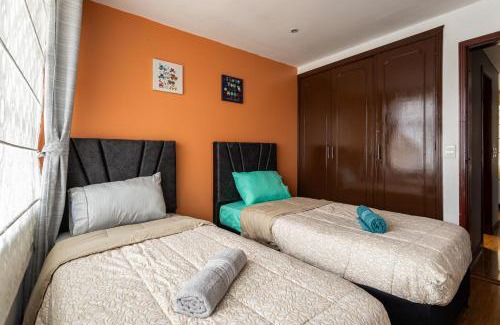 Calle 26 Apartment | Casa amplia en Normandía 8 pax 3 habitaciones y 2 Parqueaderos